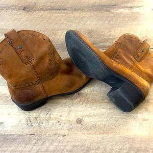 B•O•C cow girl boots